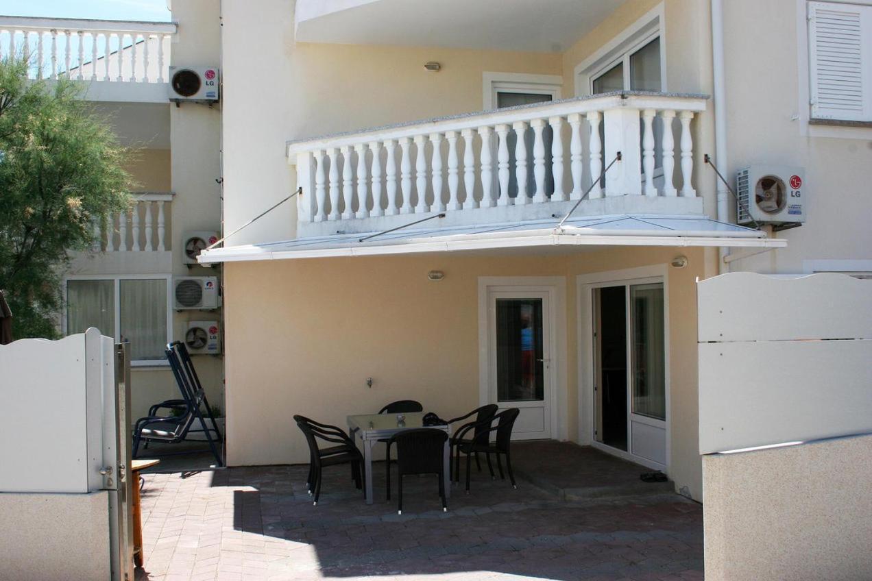 Апартаменти Apartman Klaudijo Башка Екстер'єр фото